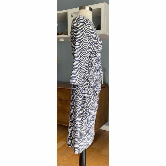 J. McLaughlin Catalina Cloth Dress Animal Print Sheath Side Ruched - Picture 2 of 8